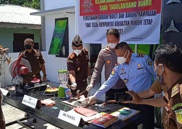 Miliki Kekuatan Hukum Tetap, Kejari Kepulauan Sitaro Musnahkan Sejumlah Babuk