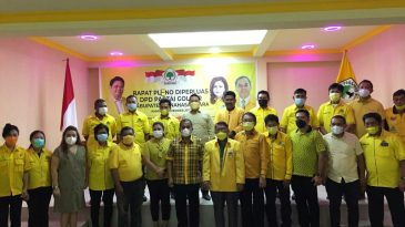 Pimpin Rapat Pleno Diperluas DPD II Golkar Minut, JWS Persiapkan Pengganti DeWo