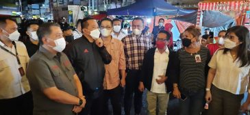 Wakil Walikota Didampingi Dirut PD. Pasar, Tinjau Gelaran Crismast fair