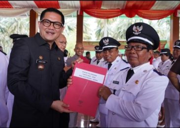 Dilantik Bupati, Sajowind Manopo Resmi Pimpin Desa Bango Periode 2022-2028