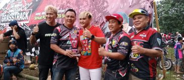 Diikuti 130 Starter Pembalap, LSM Gebrak Minut Sukses Gelar Grass Track