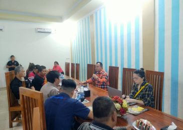 Irjen Pol. Purn Ronny F Sompie Bincang Santai Bersama Wartawan Minut